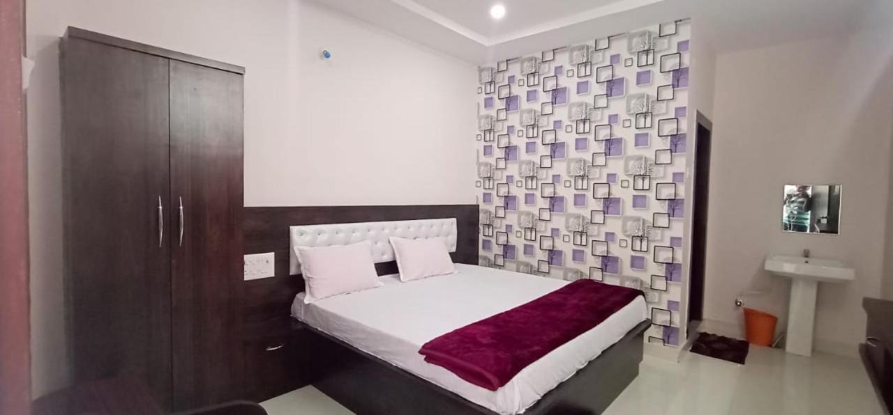 Varun Residency Bhadrāchalam Dış mekan fotoğraf